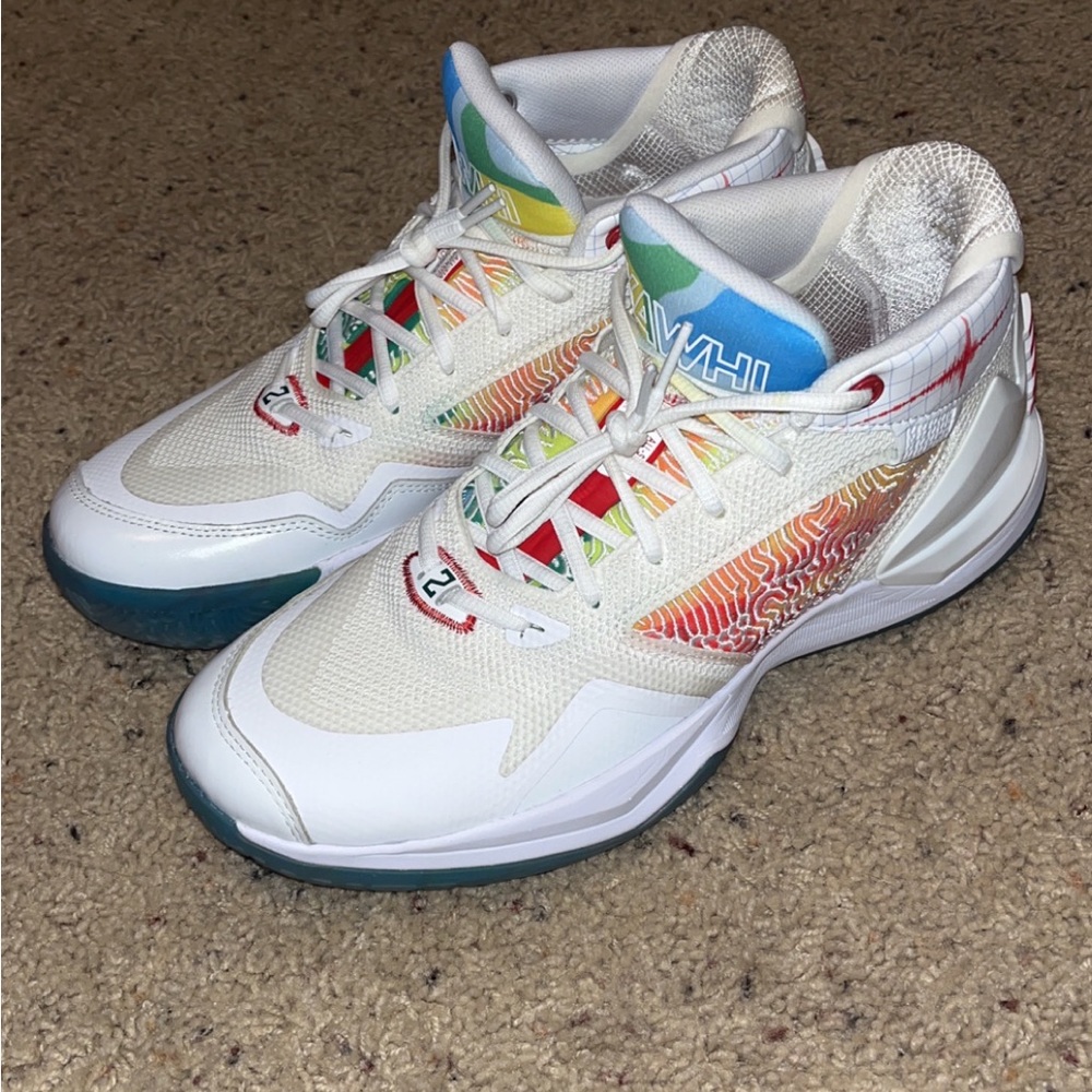 Kawhi Leonard basketball shoes size 10 like new